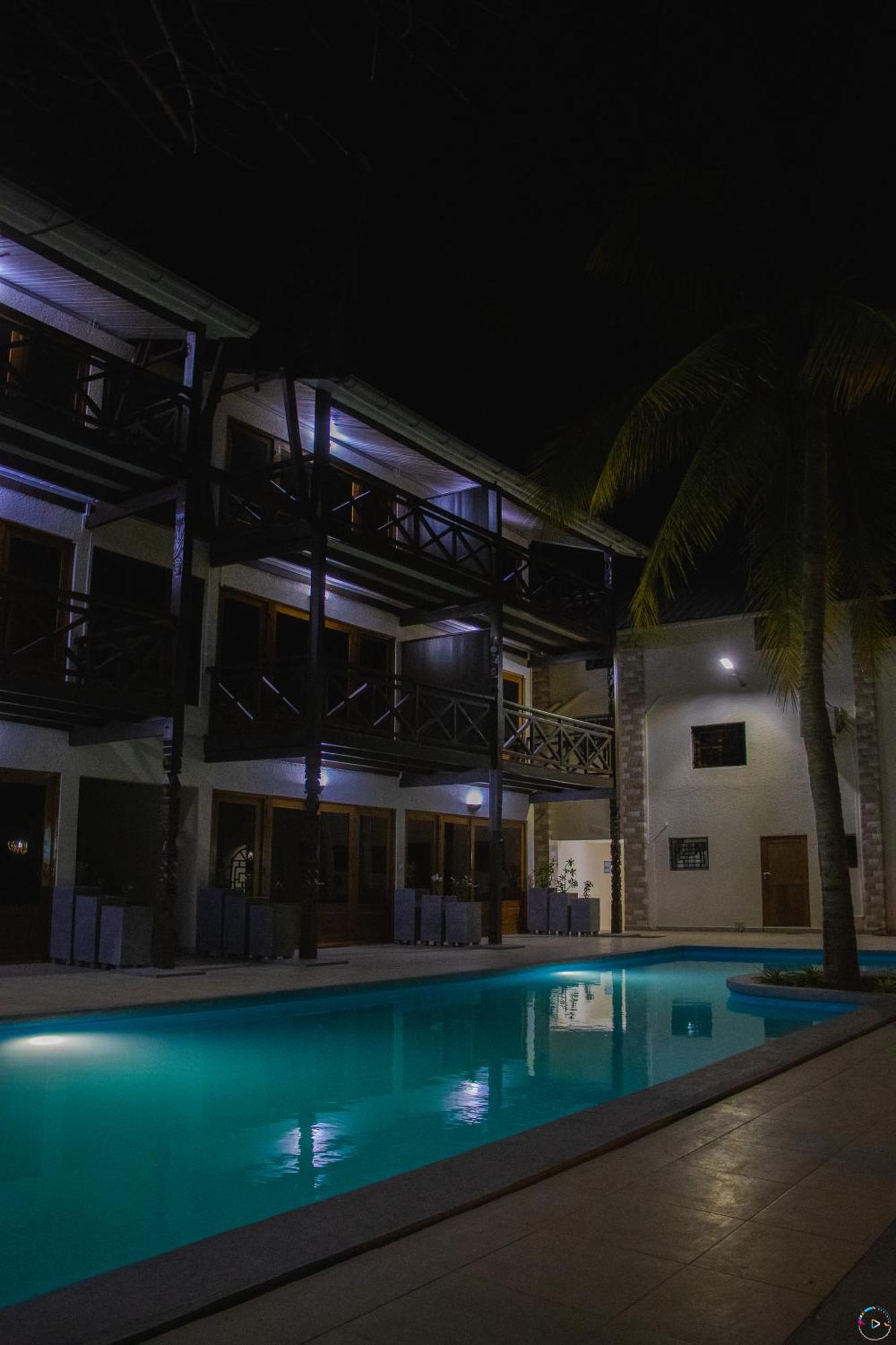 Hotel Baobab Cafe Morondava Exterior foto